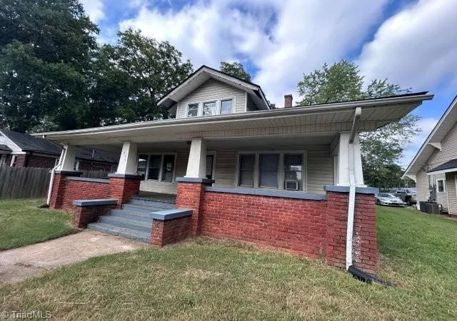 Photo 1 of Multi family home for sale at 439 2nd Avenue Se, Hickory, NC 28602 | MLS# 1237343 | Listing updated on 2026-10-26
