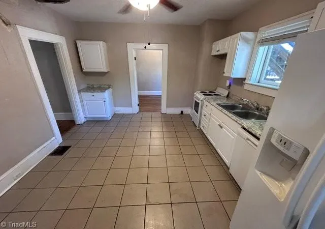 Photo 3 of Multi family home for sale at 439 2nd Avenue Se, Hickory, NC 28602 | MLS# 1237343 | Listing updated on 2026-10-26