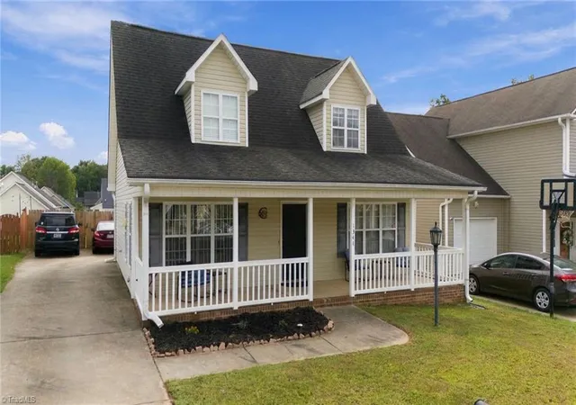 Photo 4 of Single family home for sale at 1344 Lighthouse Ln, Winston Salem, NC 27127 | MLS# 1236426 | Listing updated on 2026-09-28
