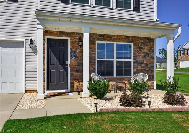 Photo 3 of Single family home for sale at 118 Tanager Trl, Lexington, NC 27295 | MLS# 1235465 | Listing updated on 2026-09-19