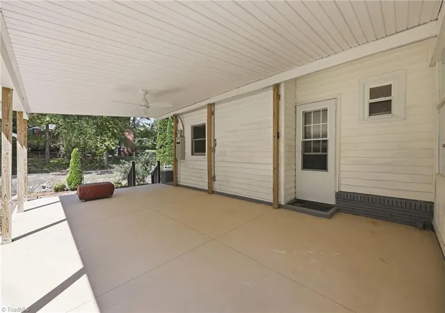 Photo 4 of Sale Pending at 204 Pineburr Rd, Greensboro, NC 27455 | MLS# 1234070 | Listing updated on 2026-09-15