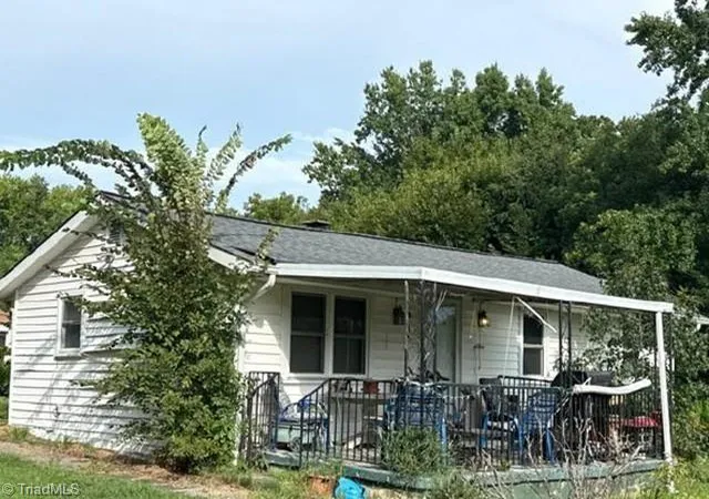 Photo 2 of Sale Pending at 4810 Archdale Rd, Trinity, NC 27370 | MLS# 1235748 | Listing updated on 2026-09-30