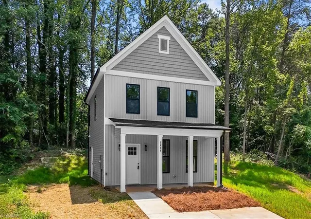 Photo 3 of Sale Pending at 3608 Turret Ct, Winston Salem, NC 27101 | MLS# 1235937 | Listing updated on 2026-10-07