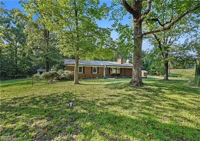 Photo 1 of Single family home for sale at 1517 Browers Chapel Rd, Asheboro, NC 27205 | MLS# 1235495 | Listing updated on 2026-09-13