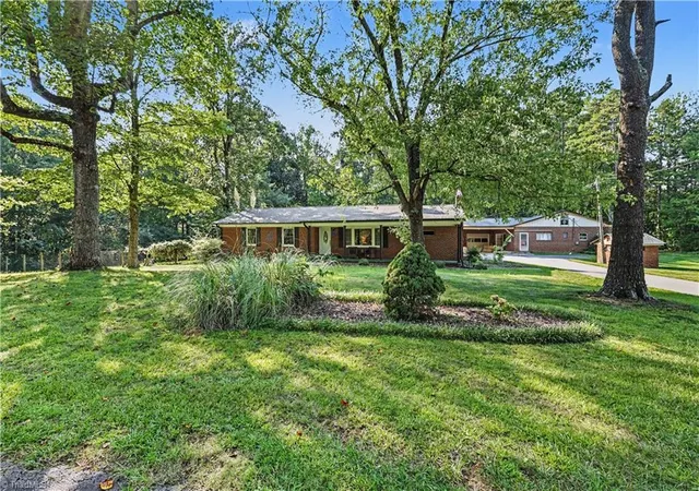 Photo 2 of Single family home for sale at 1517 Browers Chapel Rd, Asheboro, NC 27205 | MLS# 1235495 | Listing updated on 2026-09-13