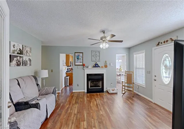 Photo 4 of Sale Pending at 1086 Johnsontown Rd, Thomasville, NC 27360 | MLS# 1233815 | Listing updated on 2026-09-16