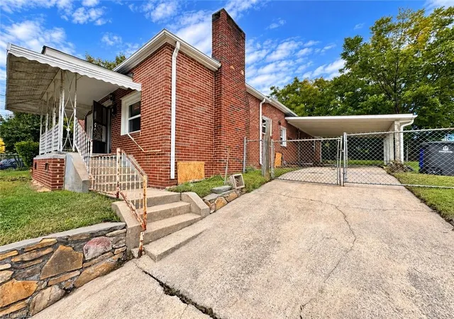 Photo 3 of Single family home for sale at 2325 Booker St, Winston Salem, NC 27105 | MLS# 1238440 | Listing updated on 2026-10-16