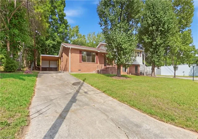 Photo 1 of Single family home for sale at 516 Park Ln, Reidsville, NC 27320 | MLS# 1235036 | Listing updated on 2026-09-15