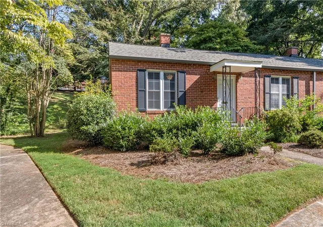 Photo 3 of Sale Pending at 710 N Avalon Rd, Winston Salem, NC 27104 | MLS# 1233567 | Listing updated on 2026-09-11