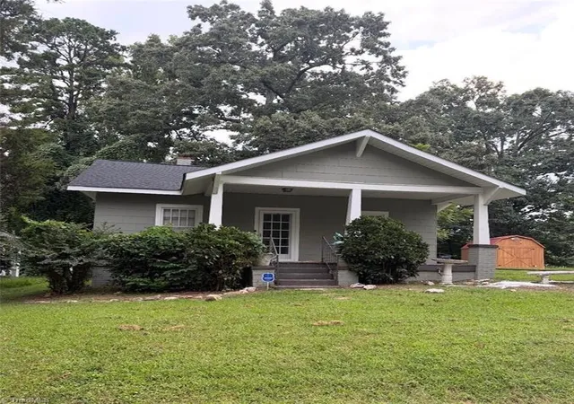 Photo 1 of Single family home for sale at 608 Everett Ln, High Point, NC 27262 | MLS# 1234203 | Listing updated on 2026-09-17