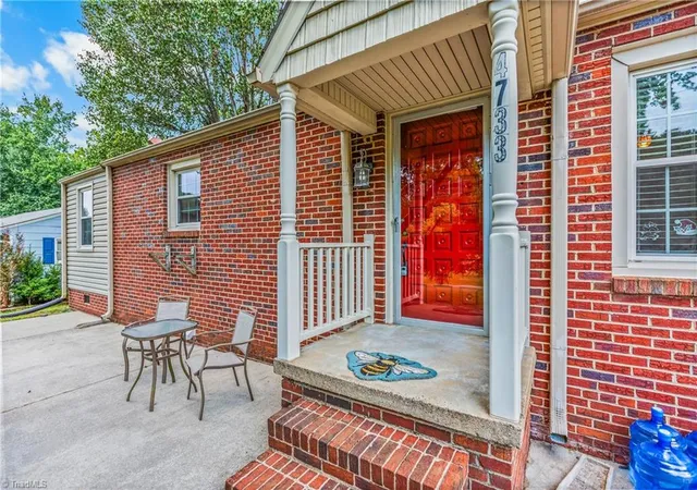 Photo 3 of Single family home for sale at 4733 Eastwin Dr, Winston Salem, NC 27104 | MLS# 1235345 | Listing updated on 2026-10-07
