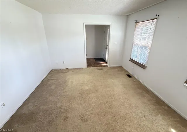 Photo 3 of Sale Pending at 3017 Wendover Ave, Greensboro, NC 27405 | MLS# 1235386 | Listing updated on 2026-10-07