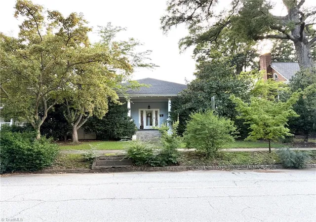 Photo 1 of Single family home for sale at 907 Johnson St, High Point, NC 27262 | MLS# 1235462 | Listing updated on 2026-09-13