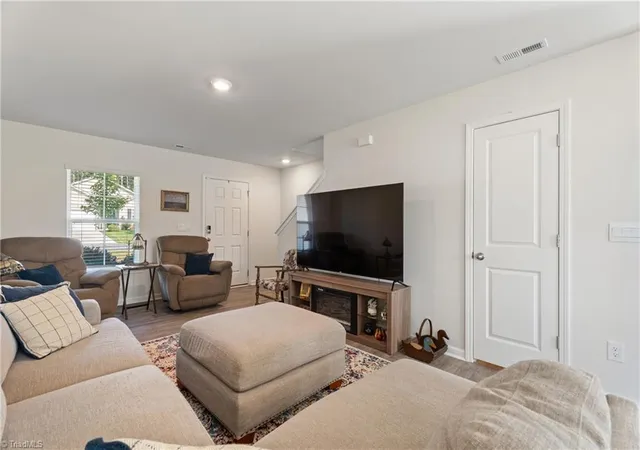 Photo 2 of Single family home for sale at 330 Olivia Ct, Lexington, NC 27292 | MLS# 1235001 | Listing updated on 2026-09-13