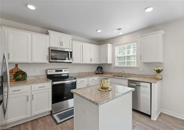 Photo 4 of Single family home for sale at 330 Olivia Ct, Lexington, NC 27292 | MLS# 1235001 | Listing updated on 2026-09-13