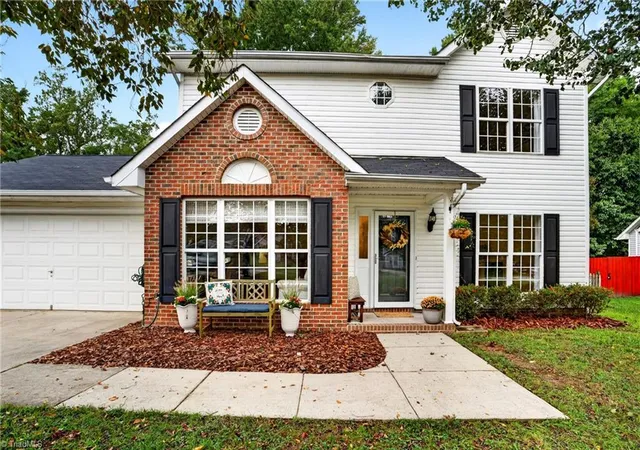Photo 1 of Single family home for sale at 1155 Somerset Xing Ln, Kernersville, NC 27284 | MLS# 1236319 | Listing updated on 2026-10-08