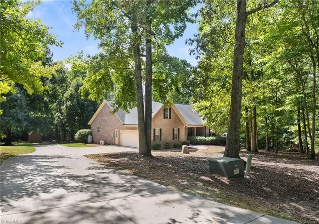 Photo 2 of Single family home for sale at 8615 Self Rd, Stokesdale, NC 27357 | MLS# 1236043 | Listing updated on 2026-09-18