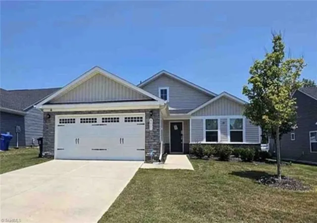 Photo 1 of Single family home for sale at 8611 Kenridge Ln, Fuquay Varina, NC 27526 | MLS# 1234906 | Listing updated on 2026-09-08