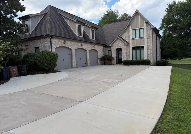 Photo 3 of Single family home for sale at 27 Carlson Ter, Greensboro, NC 27410 | MLS# 1234233 | Listing updated on 2026-09-22