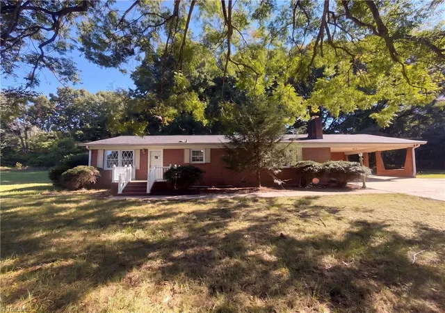 Photo 1 of Single family home for sale at 1715 Old Holw Rd, Walkertown, NC 27051 | MLS# 1237920 | Listing updated on 2026-10-28