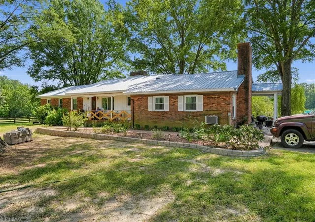 Single family home for sale at 2661 Nc Hwy 24 27 W, Mount Gilead, NC 27306 | MLS# 1237766