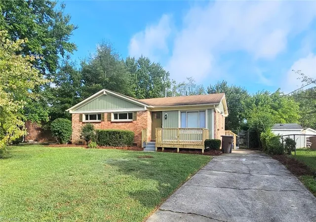 Photo 1 of Sale Pending at 2509 Larkspur Dr, Greensboro, NC 27405 | MLS# 1235506 | Listing updated on 2026-09-19