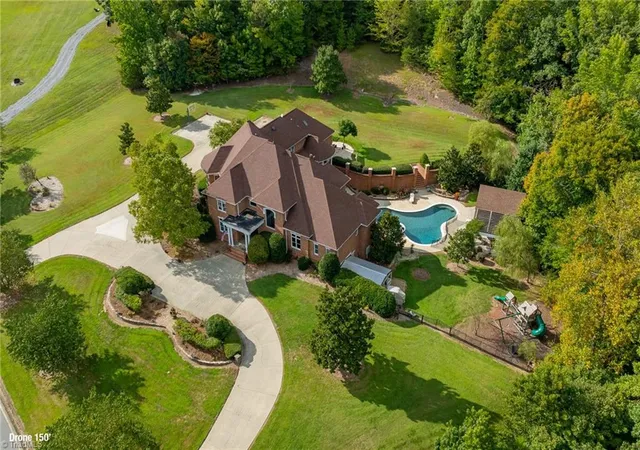 Photo 2 of Mansion for sale at 4244 Rock Brg Rd, High Point, NC 27262 | MLS# 1237080 | Listing updated on 2026-10-26