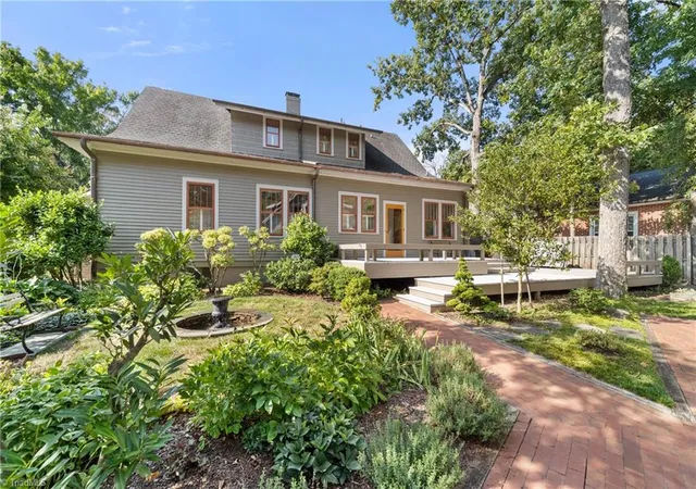 Photo 3 of Sale Pending at 2403 Buena Vista Rd, Winston Salem, NC 27104 | MLS# 1236139 | Listing updated on 2026-09-30