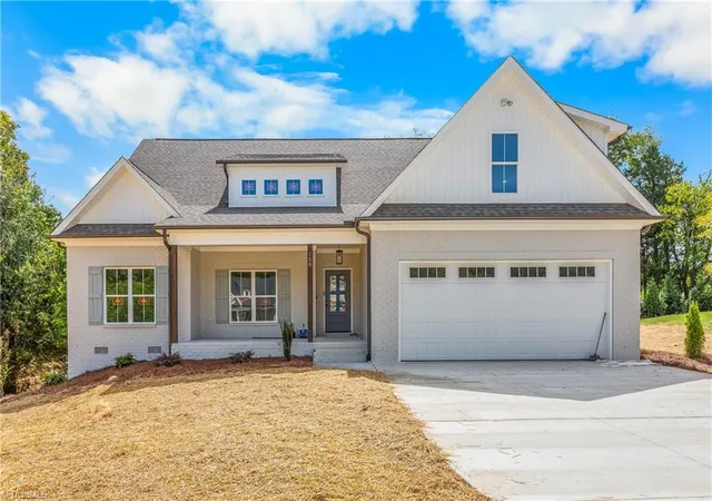 Photo 1 of Single family home for sale at 158 Beauchamp Oaks Ct, Advance, NC 27006 | MLS# 1235081 | Listing updated on 2026-09-18