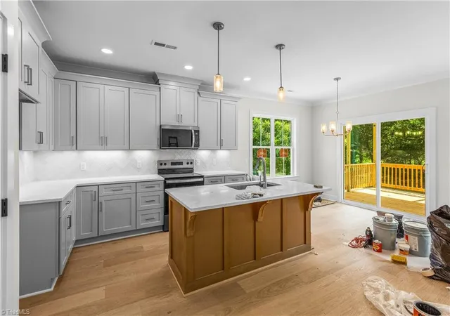 Photo 2 of Single family home for sale at 158 Beauchamp Oaks Ct, Advance, NC 27006 | MLS# 1235081 | Listing updated on 2026-09-18