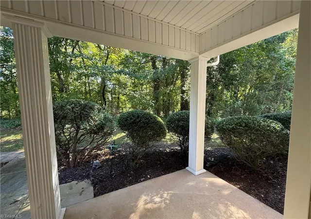 Photo 3 of Single family home for sale at 3107 Mcconnell Dr, Kernersville, NC 27284 | MLS# 1239050 | Listing updated on 2026-10-27