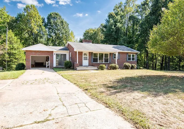 Single family home for sale at 1428 US Hwy 311 N, Walnut Cove, NC 27052 | MLS# 1233771