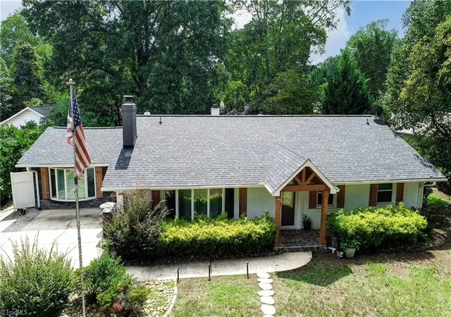 Photo 2 of Single family home for sale at 3917 W Friendly Ave, Greensboro, NC 27410 | MLS# 1235302 | Listing updated on 2026-10-08