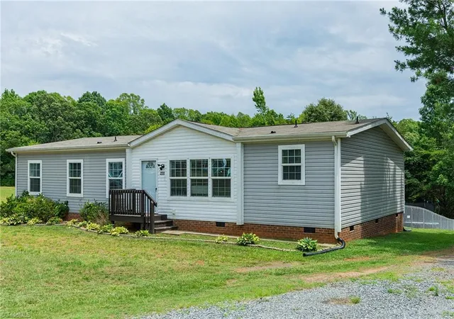 Photo 1 of Manufactured home for sale at 220 Bluejay Rd, Reidsville, NC 27320 | MLS# 1235362 | Listing updated on 2026-10-06