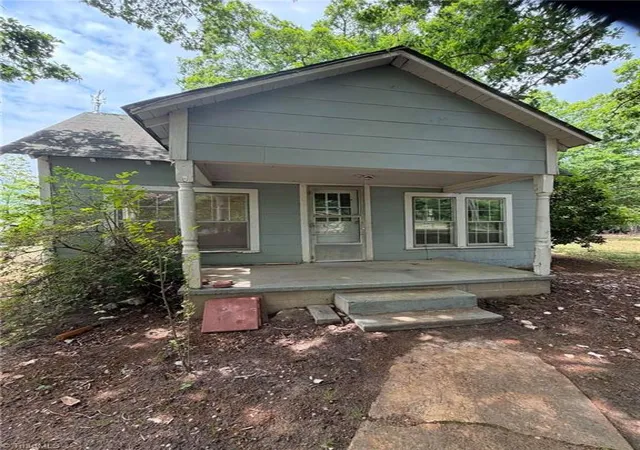 Single family home for sale at 1423 Westchapel Rd, Asheboro, NC 27205 | MLS# 1234885