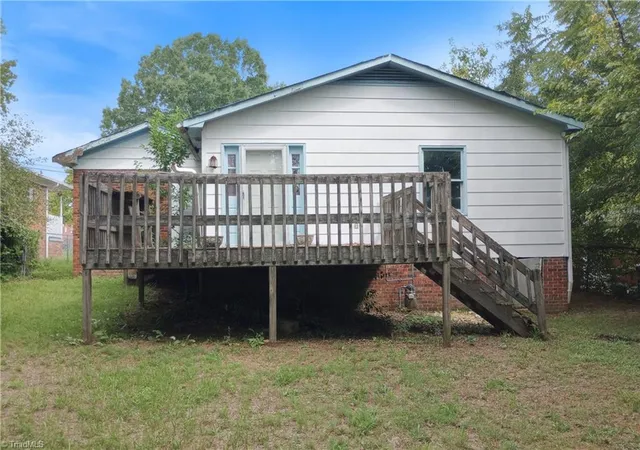 Photo 2 of Sale Pending at 2202 Pear St, Greensboro, NC 27401 | MLS# 1235606 | Listing updated on 2026-09-25