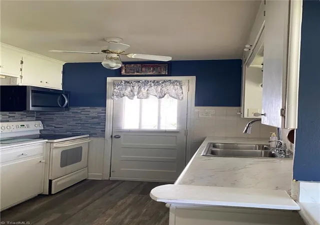 Photo 3 of Single family home for sale at 520 Gales Ave, Winston Salem, NC 27103 | MLS# 1236931 | Listing updated on 2026-10-27