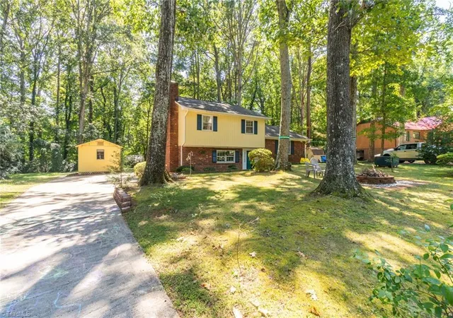 Photo 2 of Single family home for sale at 166 Charlotte Pl, Advance, NC 27006 | MLS# 1234463 | Listing updated on 2026-09-19