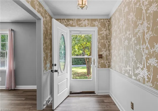 Photo 2 of Single family home for sale at 3545 N Lakeshore Dr, Clemmons, NC 27012 | MLS# 1233850 | Listing updated on 2026-09-16