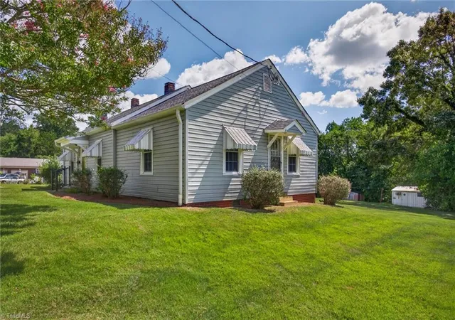 Photo 3 of Single family home for sale at 284 New Salem Rd, Randleman, NC 27317 | MLS# 1235034 | Listing updated on 2026-09-27