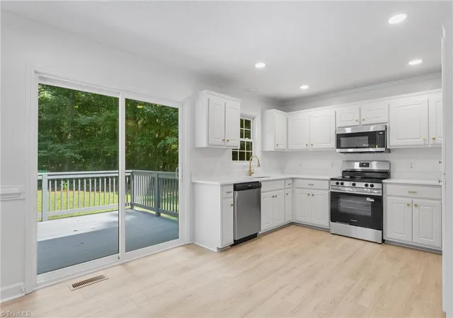 Photo 2 of Single family home for sale at 4420 Fairland Ct, Burlington, NC 27215 | MLS# 1234312 | Listing updated on 2026-09-17