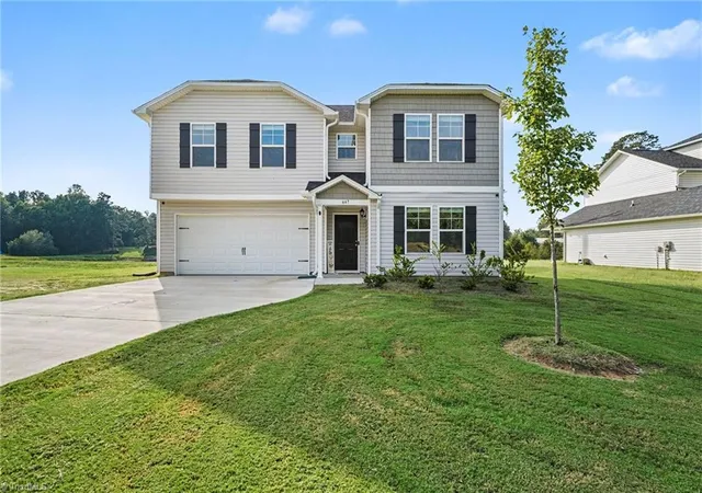 Photo 1 of Single family home for sale at 647 Gus Hl Rd, Clemmons, NC 27012 | MLS# 1236605 | Listing updated on 2026-09-23