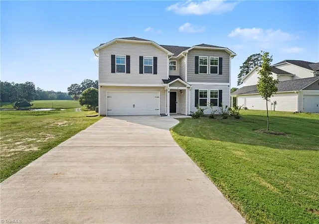 Photo 3 of Single family home for sale at 647 Gus Hl Rd, Clemmons, NC 27012 | MLS# 1236605 | Listing updated on 2026-09-23