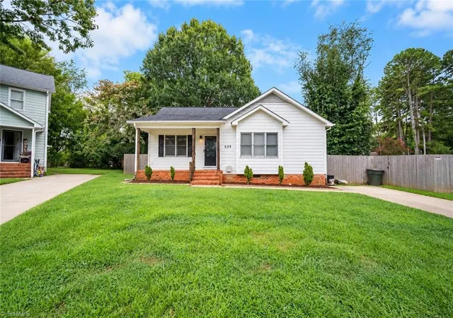 Single family home for sale at 609 Forest Brk Dr, Greensboro, NC 27406 | MLS# 1236663