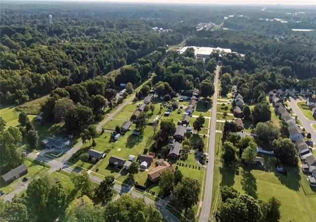Photo 33 of Single family home for sale at 403 E Mcpherson Dr, Mebane, NC 27302 | MLS# 1234762 | Listing updated on 2026-09-06