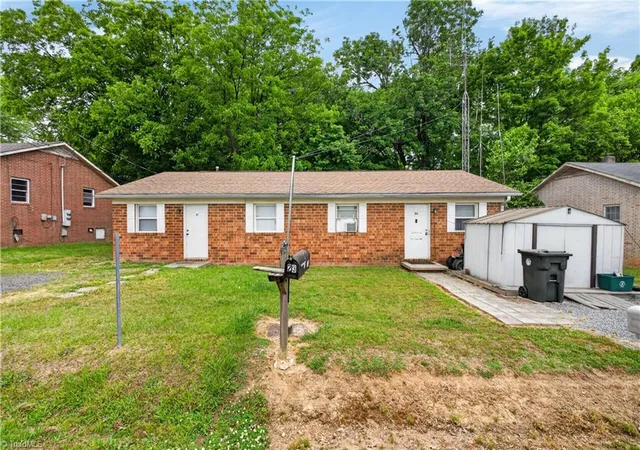Photo 1 of Multi family home for sale at 21 Hunter St, Thomasville, NC 27360 | MLS# 1238354 | Listing updated on 2026-10-08