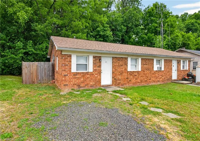 Photo 2 of Multi family home for sale at 21 Hunter St, Thomasville, NC 27360 | MLS# 1238354 | Listing updated on 2026-10-08