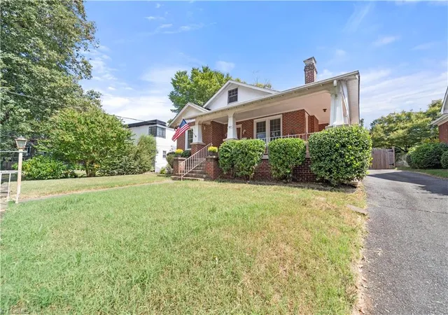 Photo 3 of Single family home for sale at 905 Miller St, Winston Salem, NC 27103 | MLS# 1234946 | Listing updated on 2026-09-13