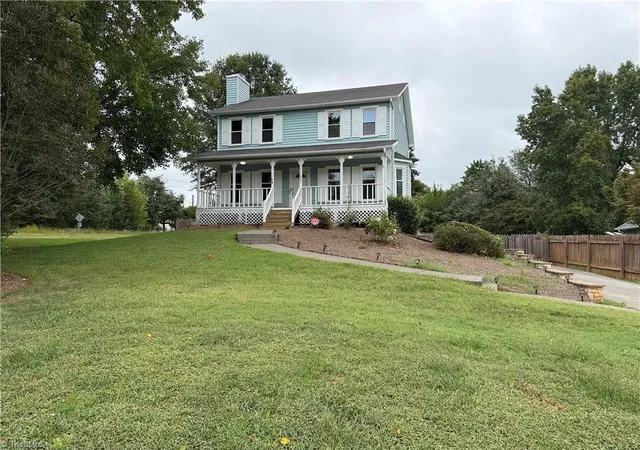 Photo 1 of Single family home for sale at 1001 Kingstree Ridge Dr, Winston Salem, NC 27127 | MLS# 1237206 | Listing updated on 2026-10-30