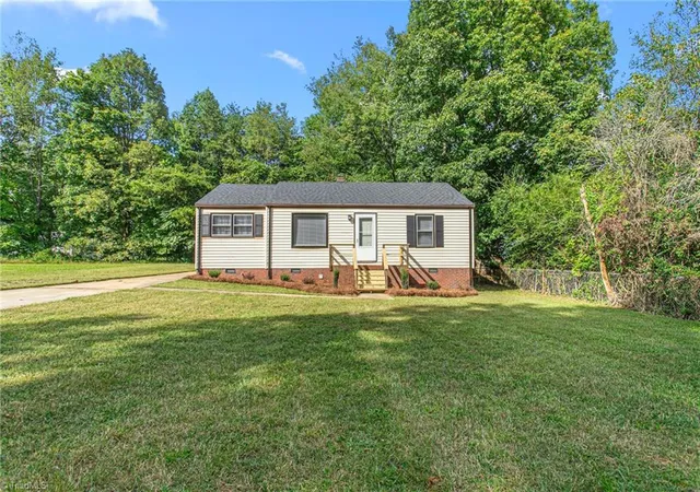 Single family home for sale at 219 Matt Pl, Greensboro, NC 27405 | MLS# 1238640